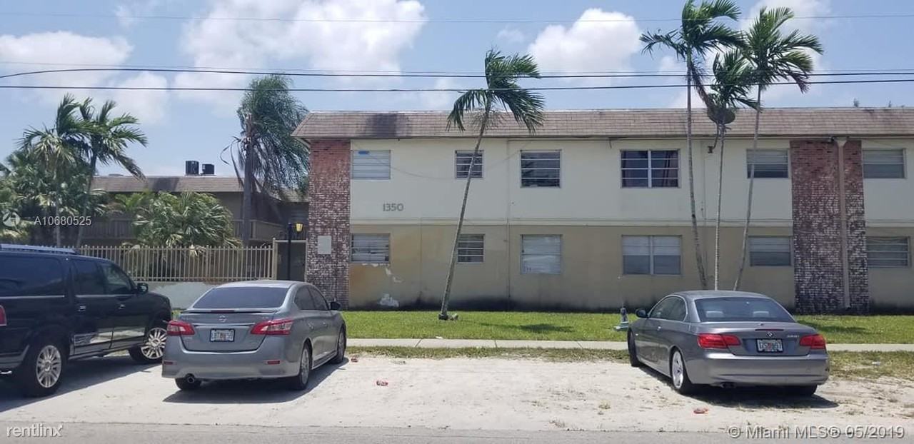 1350 NE 119th St - Photo 3 of 14