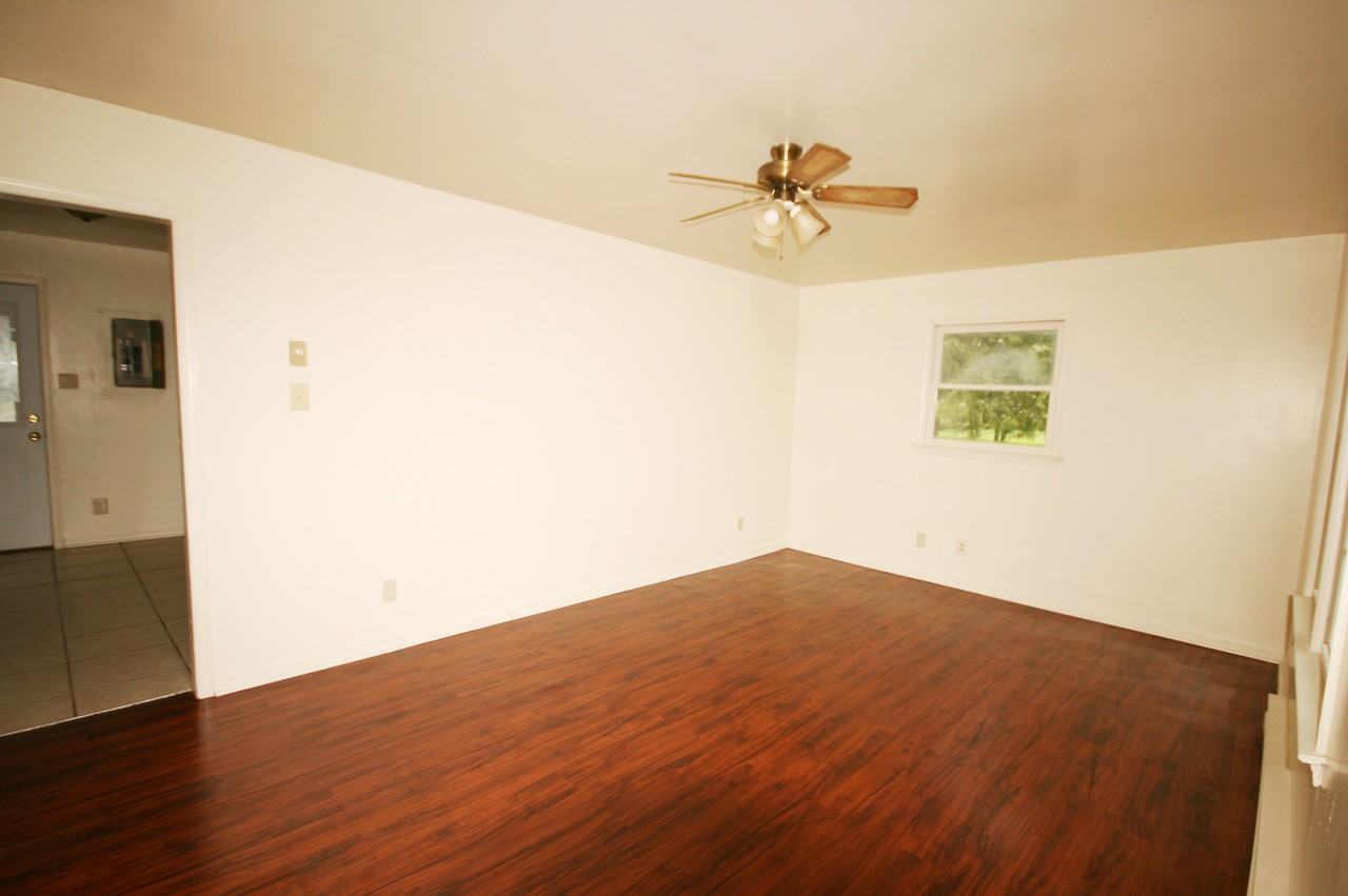 2608 Rosebud Court - Photo 2 of 10