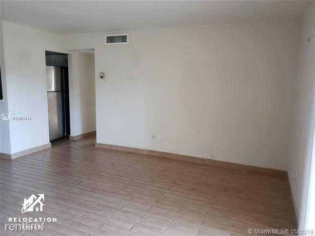 10361 N Kendall Dr B5 - Photo 3 of 10