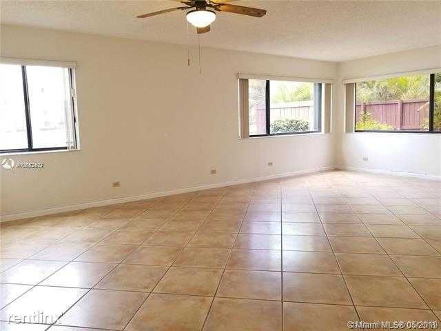 6666 SW 115th Ct 108 - Photo 2 of 10
