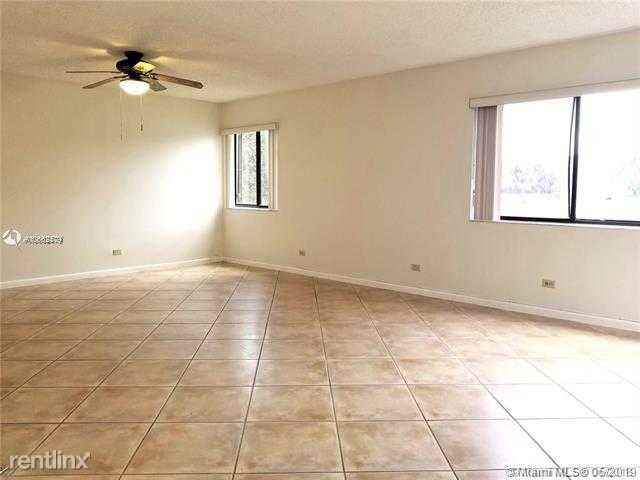 6666 SW 115th Ct 108 - Photo 3 of 10