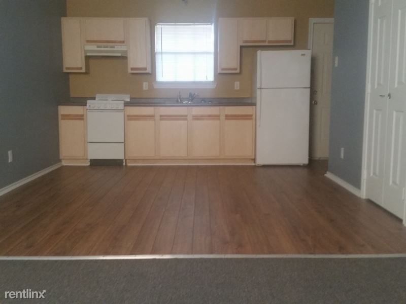 1976 Quality Blvd - Photo 2 of 3