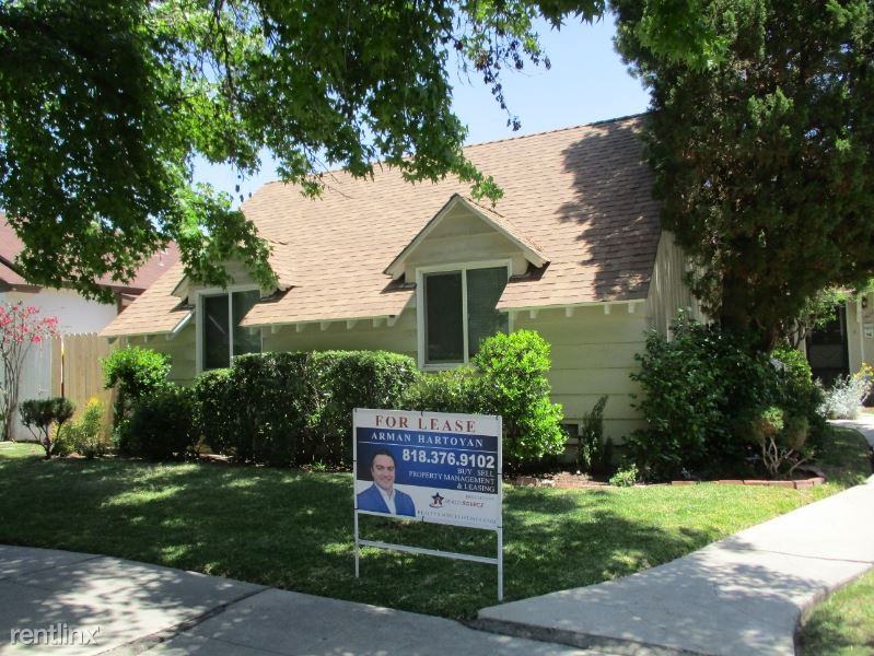 5424 Kester Ave - Photo 2 of 33