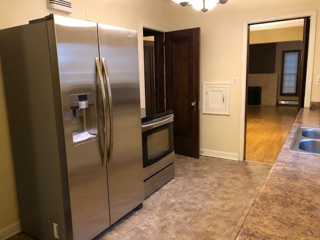 3007 East Minnehaha Parkway - Photo 2 of 12