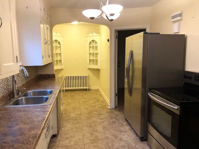 3007 East Minnehaha Parkway - Photo 3 of 12