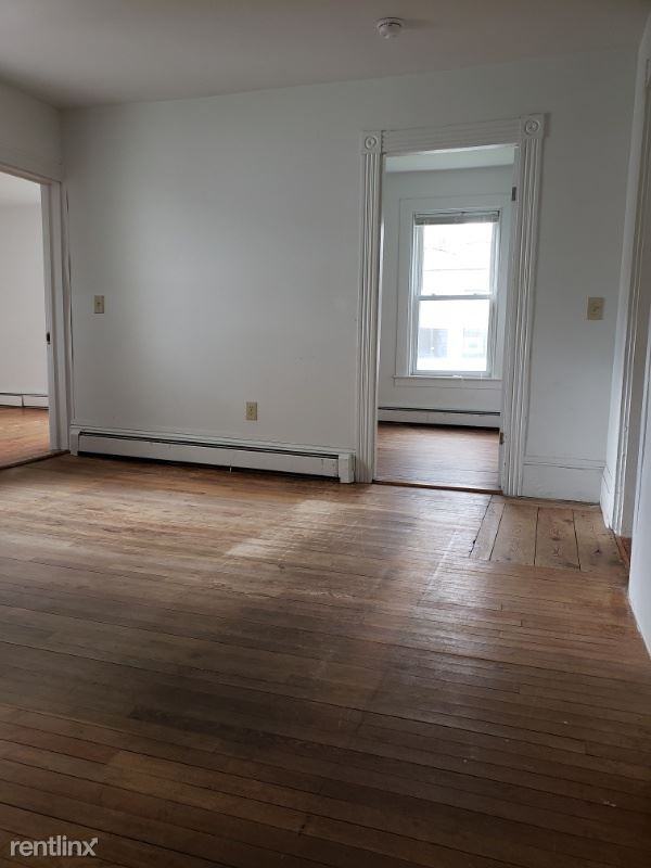 543 Main St 1 - Photo 3 of 9