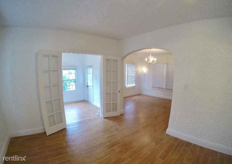 209 Lytton Ct - Photo 3 of 8