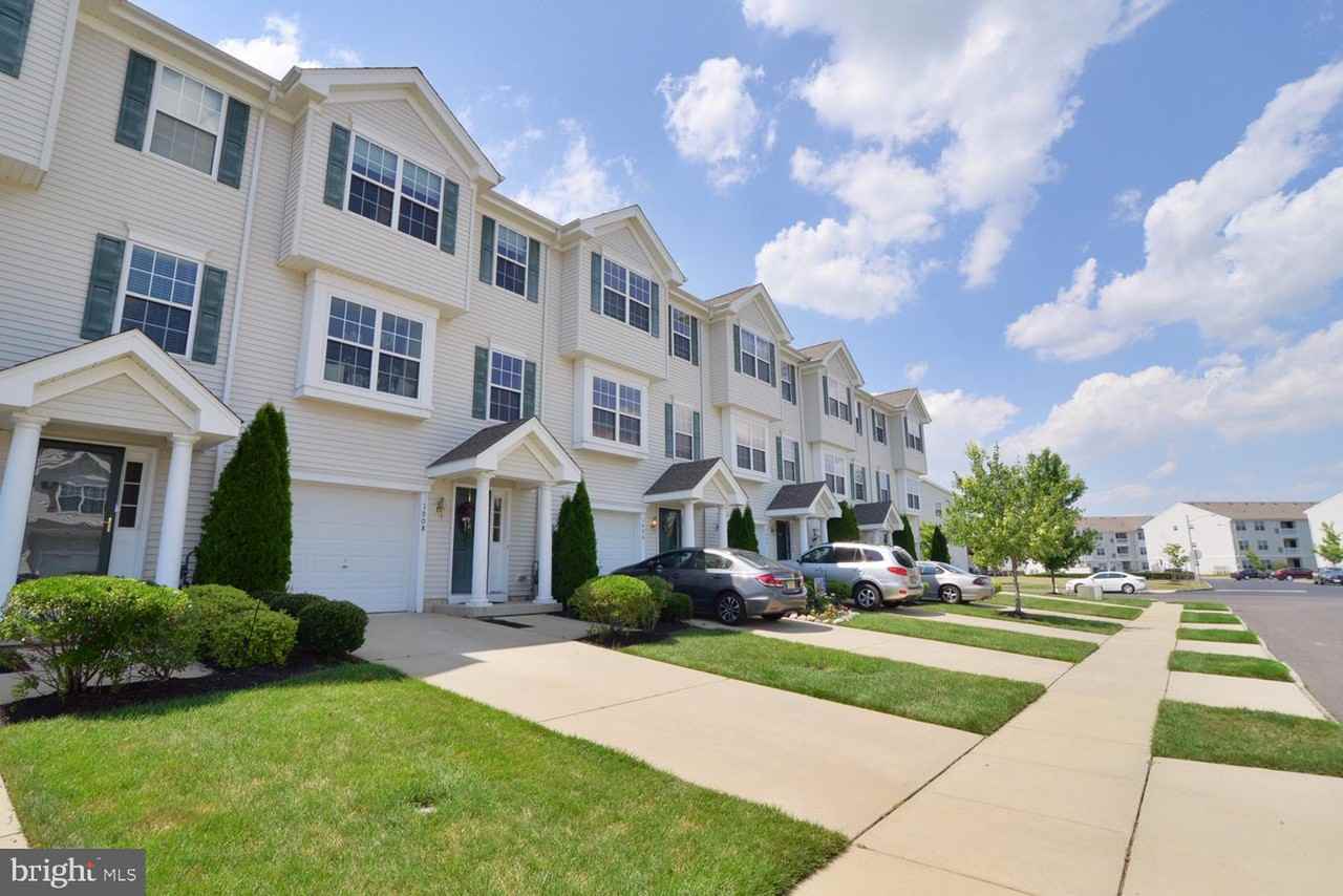 1008 Buckingham Dr - Photo 2 of 37