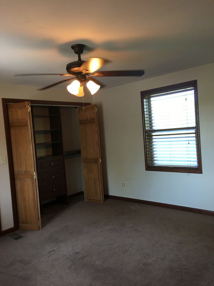 22220 Floral Dr - Photo 3 of 22