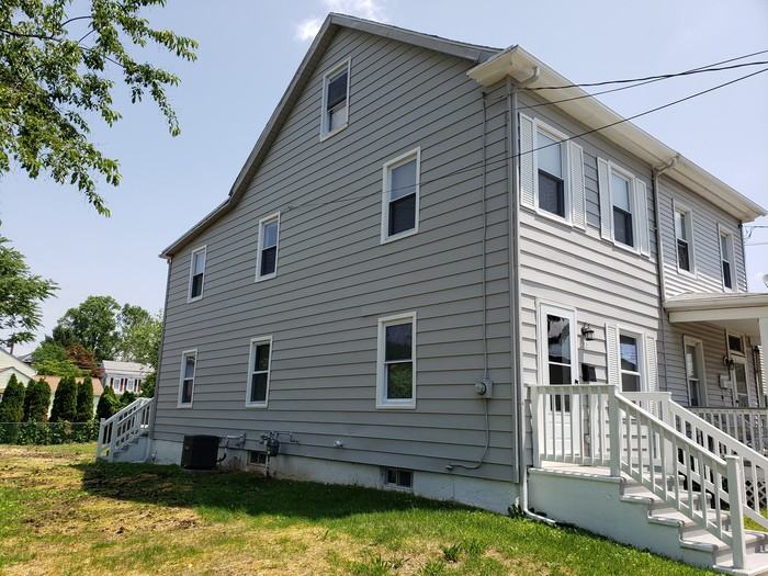 333 W 3rd St - Photo 2 of 17