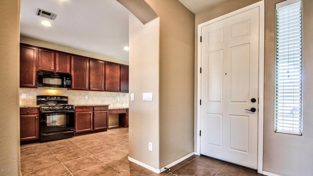 2134 W Ian Dr - Photo 2 of 19