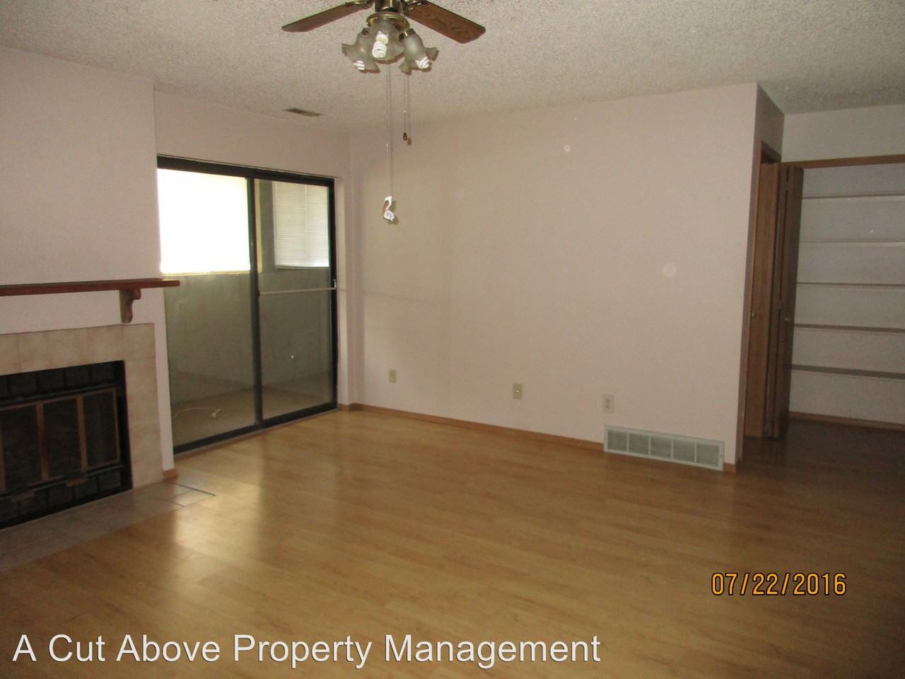 6470 McNichols Ct - Photo 3 of 11