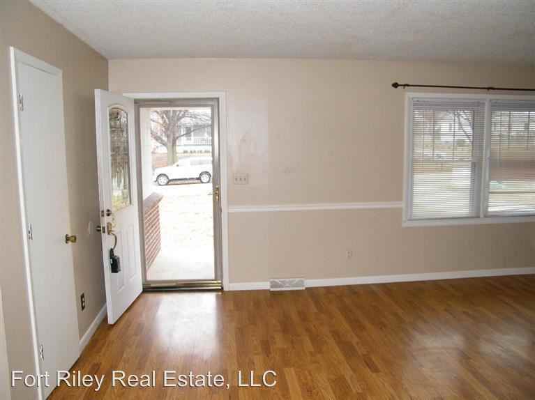 804 Grove St - Photo 3 of 14