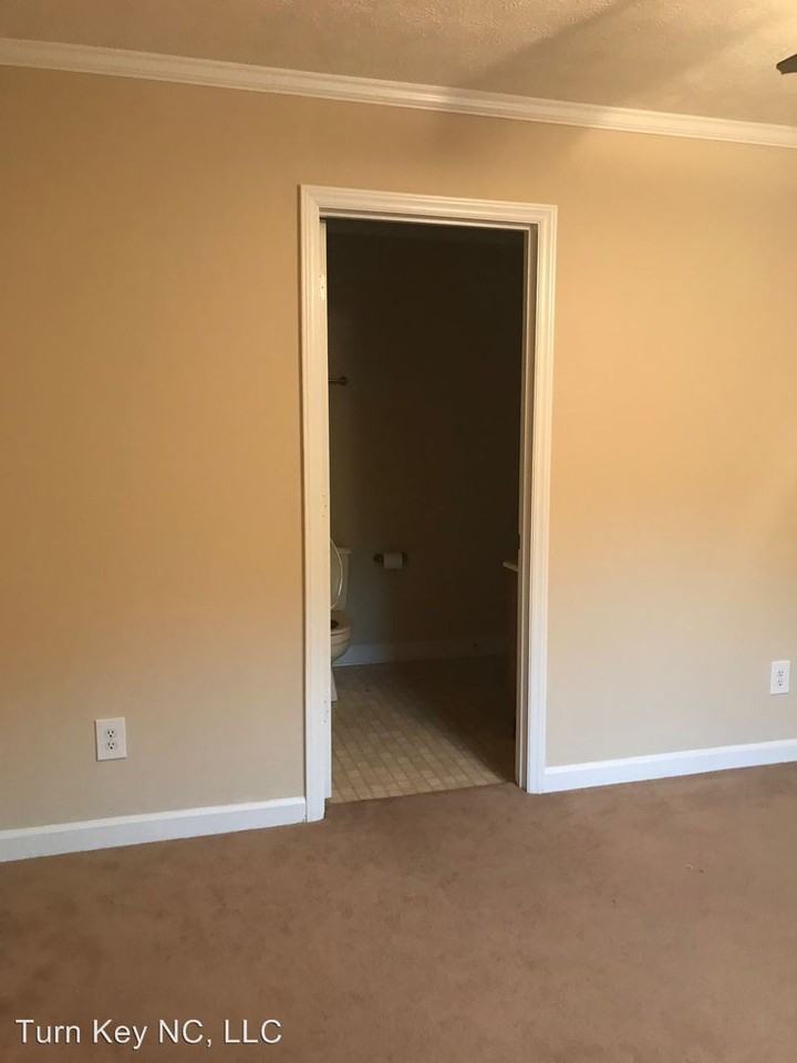 2728 Kirkwood Drive - Photo 3 of 6