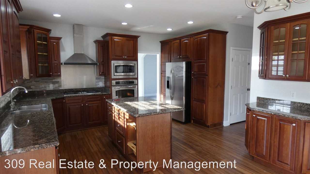 10303 North Creekstone Court - Photo 2 of 30