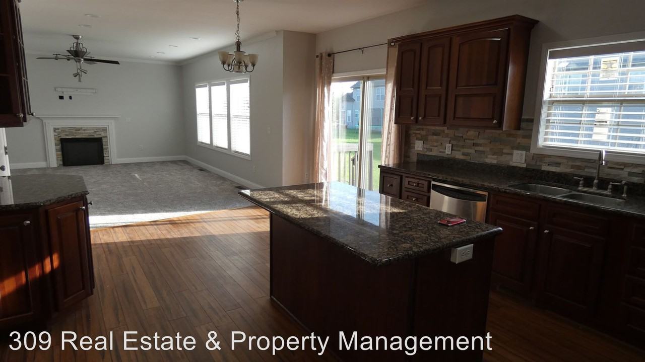 10303 North Creekstone Court - Photo 3 of 30