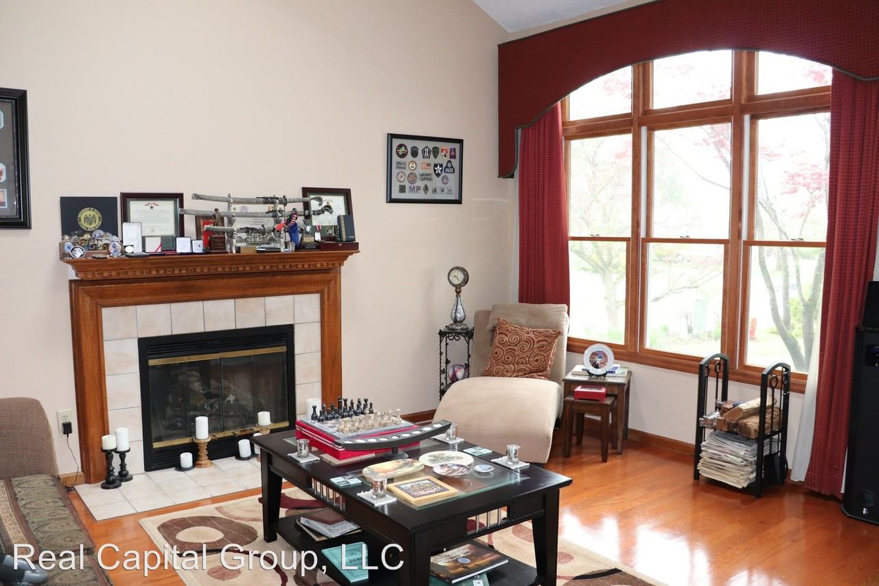 141 Garnett Ln - Photo 3 of 27