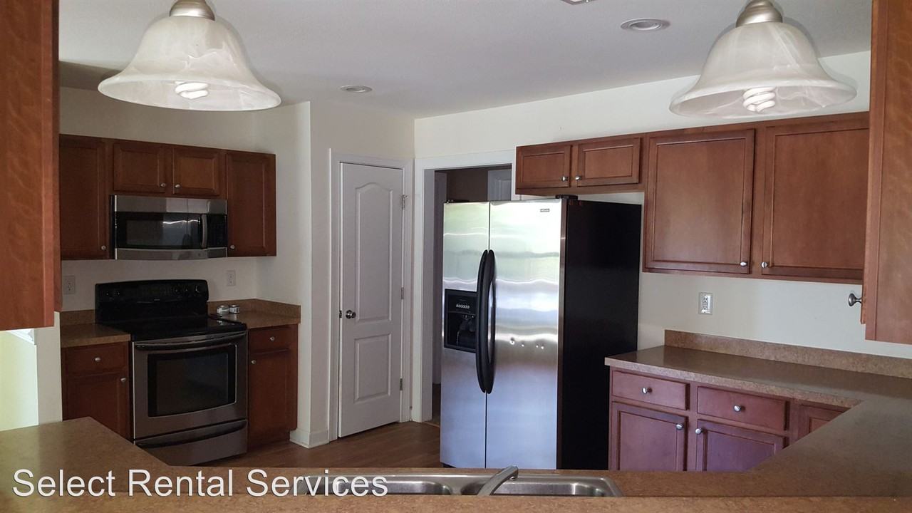 402 S Edenton Rd St - Photo 2 of 7