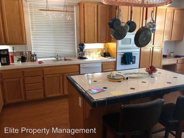 2818 Audubon Cir - Photo 2 of 24
