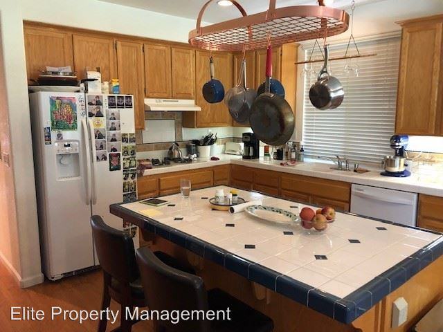 2818 Audubon Cir - Photo 3 of 24