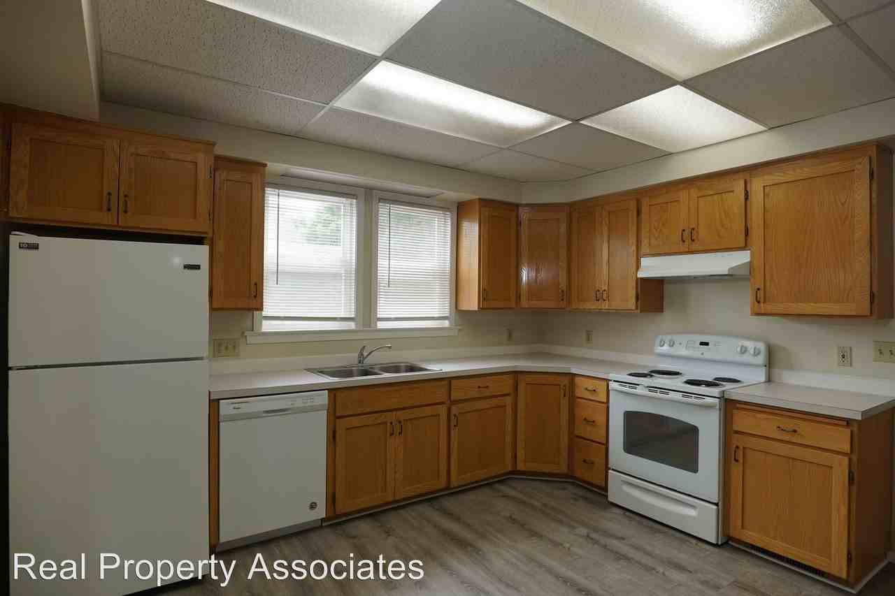 97 Logan Ave S - Photo 3 of 22