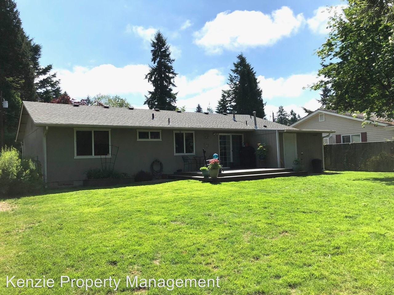 1921 McCormick St NE - Photo 3 of 14