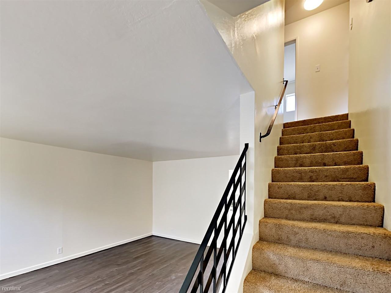 22034 Arbor Ave - Photo 2 of 11