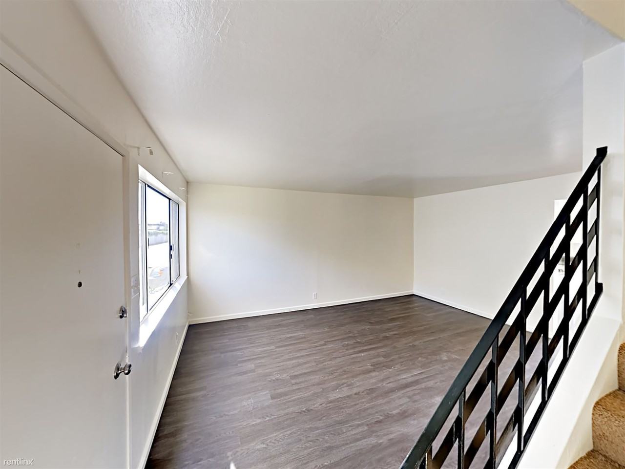 22034 Arbor Ave - Photo 3 of 11