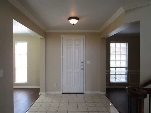 6928 Catamaran Dr - Photo 2 of 20