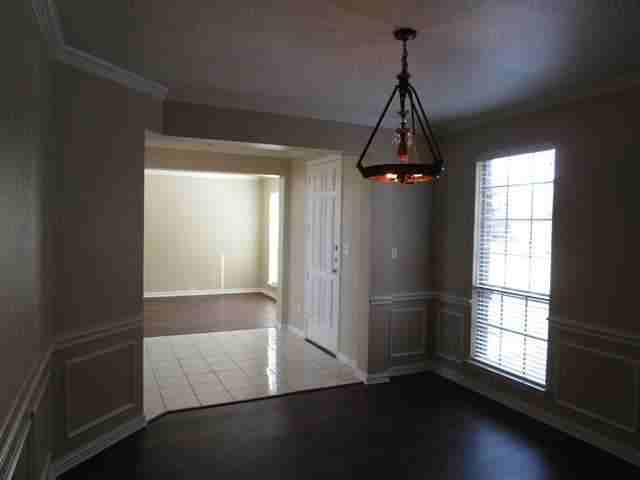 6928 Catamaran Dr - Photo 3 of 20