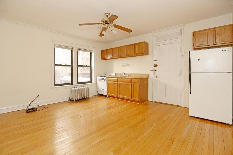 1940 West Wilson - Photo 3 of 17