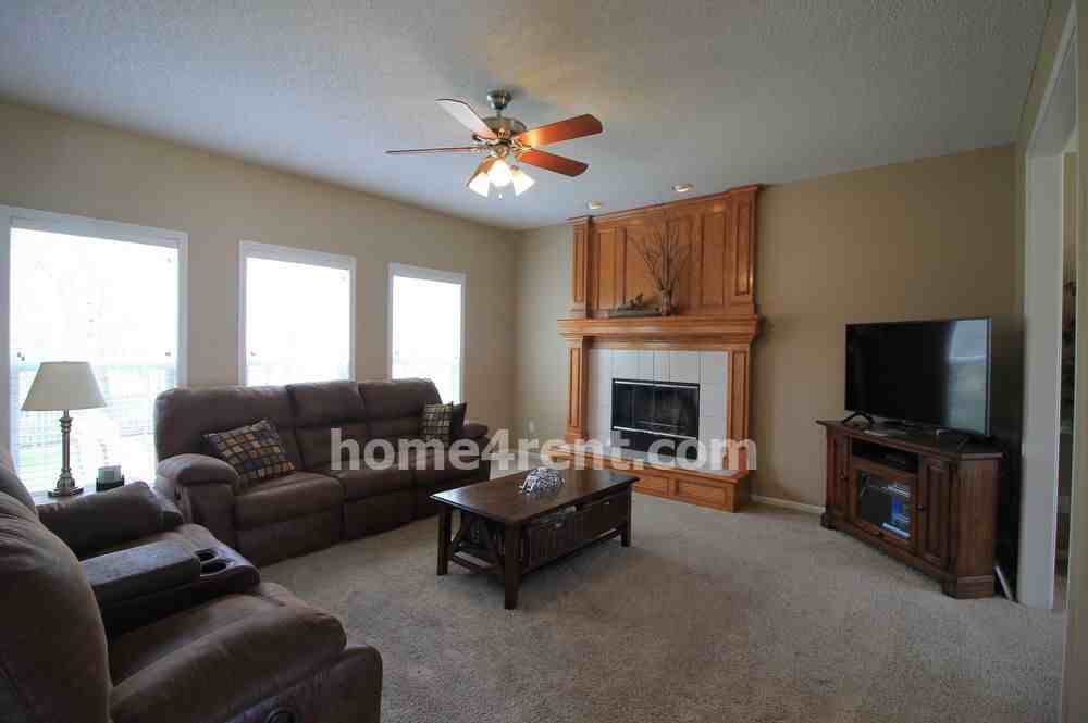 17825 W 160th St - Photo 3 of 25