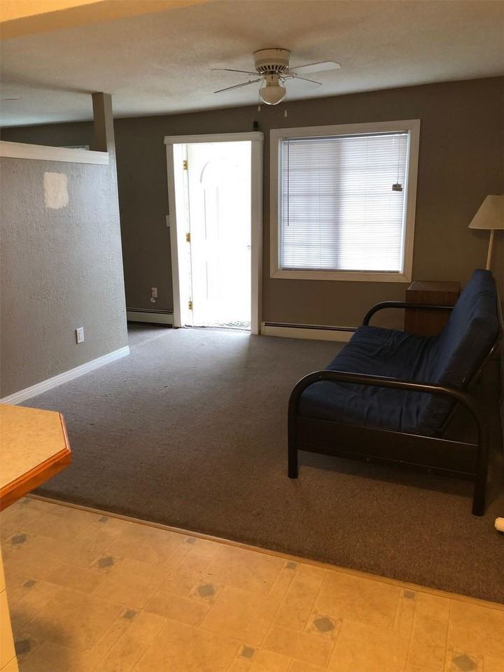 4621 Veterans Way - Photo 3 of 7