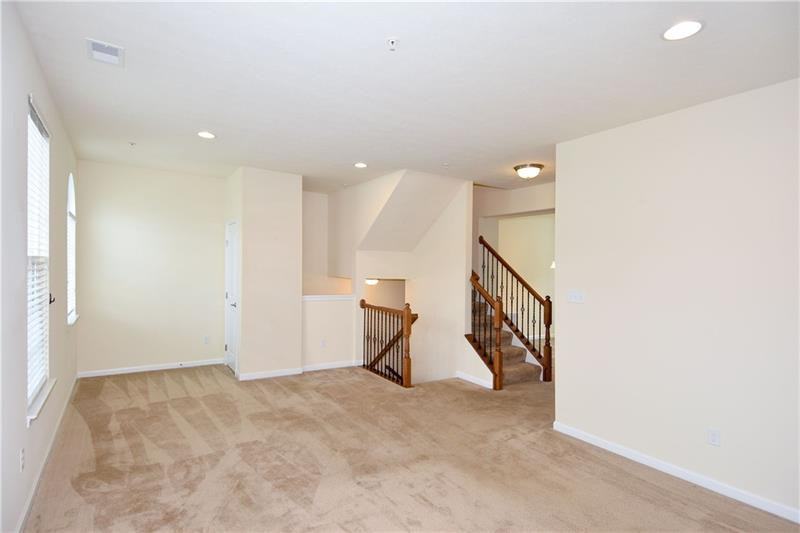 607 Rosecliff Rd - Photo 2 of 21