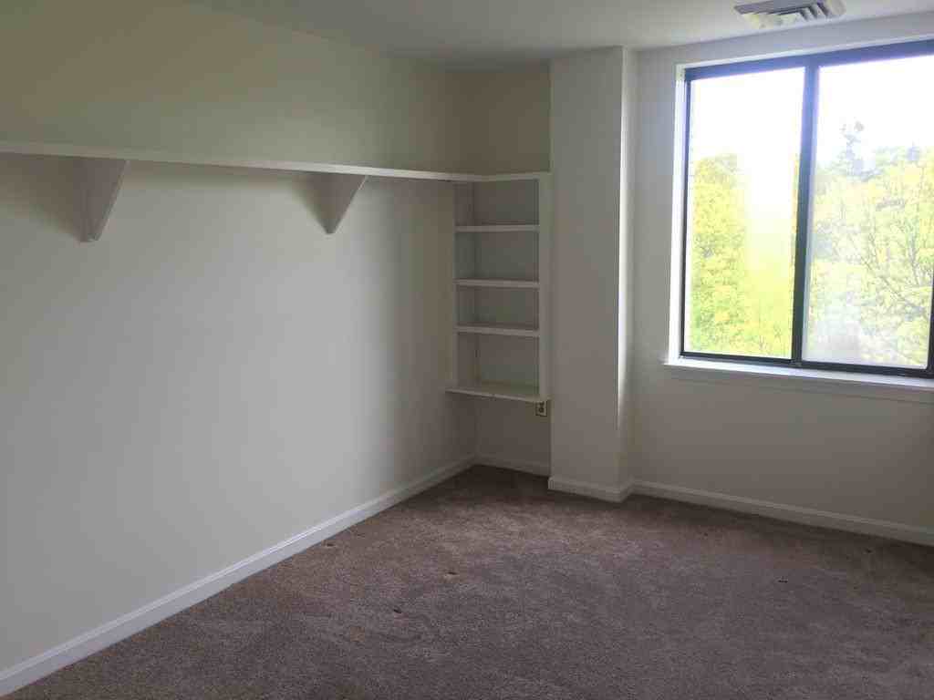 65 Valley St #5f - Photo 3 of 4