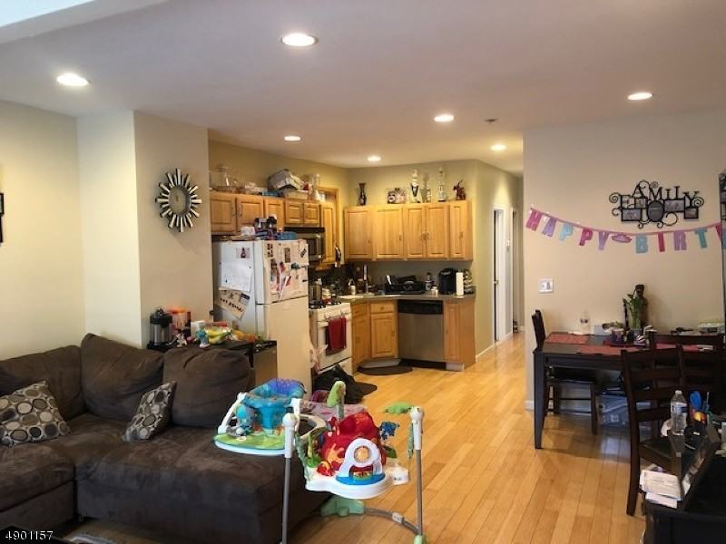 602 McChesney St - Photo 2 of 4