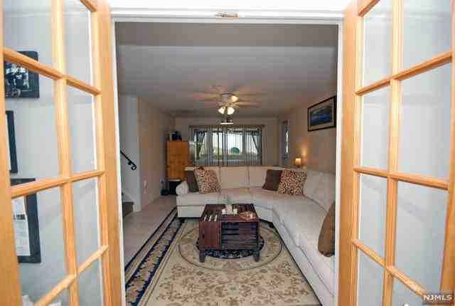 61 Cindy Ln - Photo 2 of 20