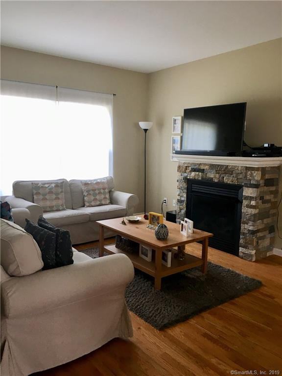 40 Riverview Court - Photo 2 of 18