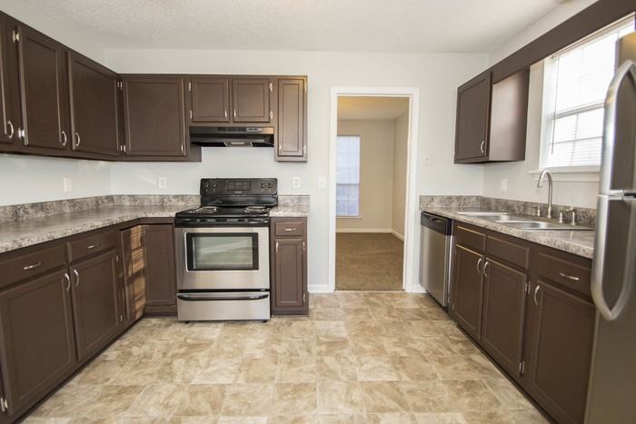 201 Ambling Cir - Photo 2 of 8