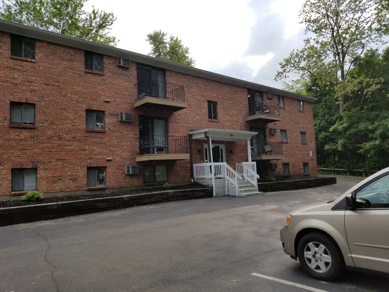 Falcon Crest - Photo 2 of 2