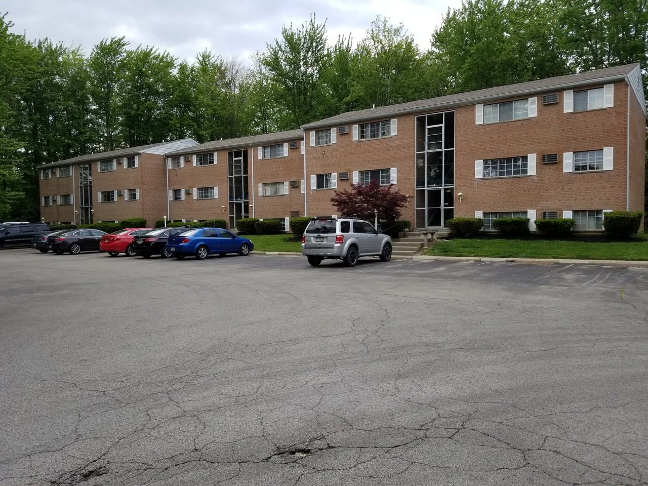 MapleWood Apartments 814 Clough Pike, Cincinnati, OH 45245 Zumper