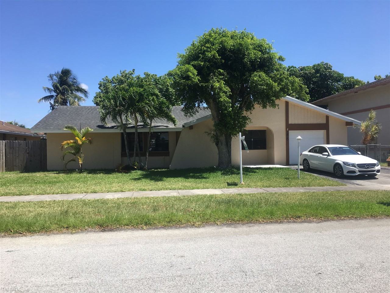 sw 149th st - Photo 2 of 19