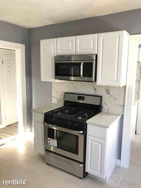 262 Highland St #Fl 2 - Photo 2 of 10