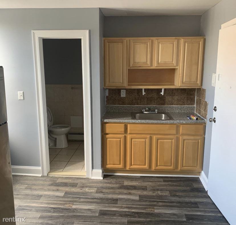 Affordable one bedroom - Photo 2 of 6