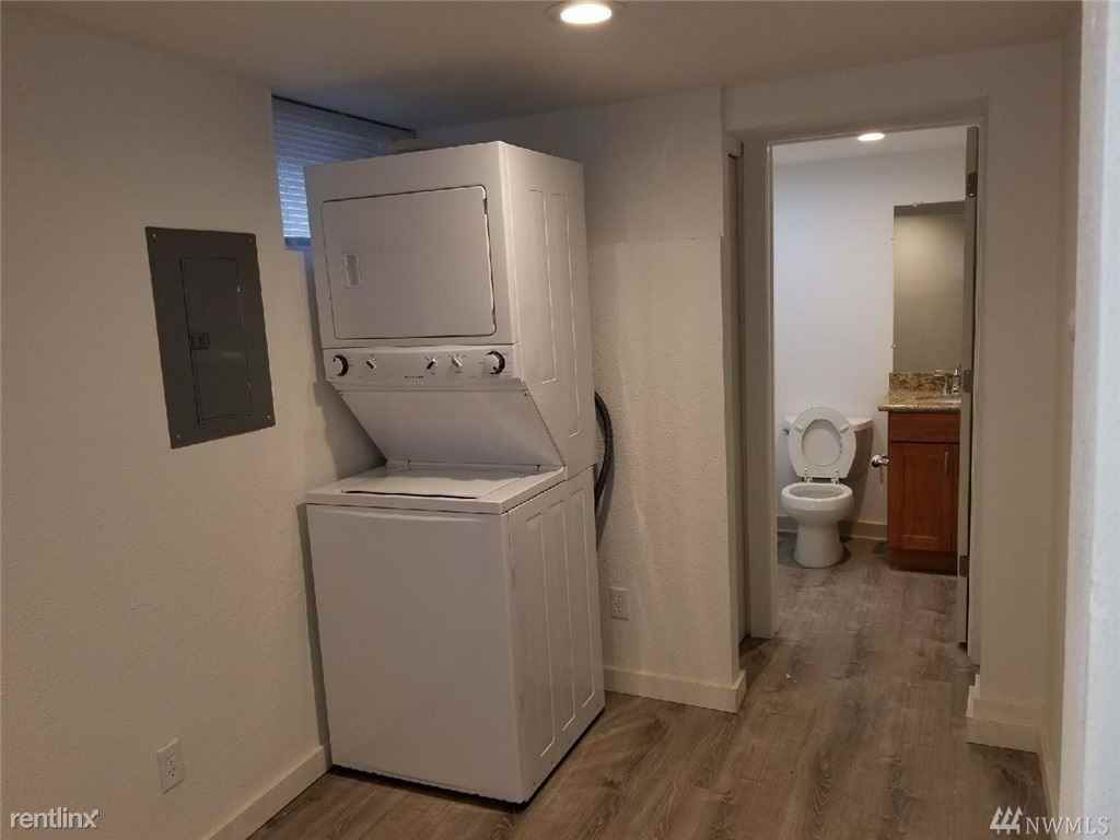 758 Polk St S - Photo 3 of 4