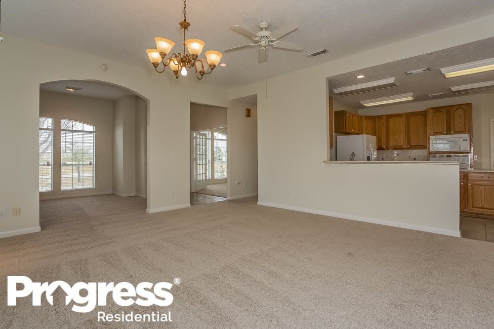 426 27th St - Photo 3 of 17