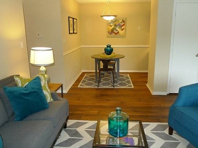 The Views on Pelham - Photo 2 of 6