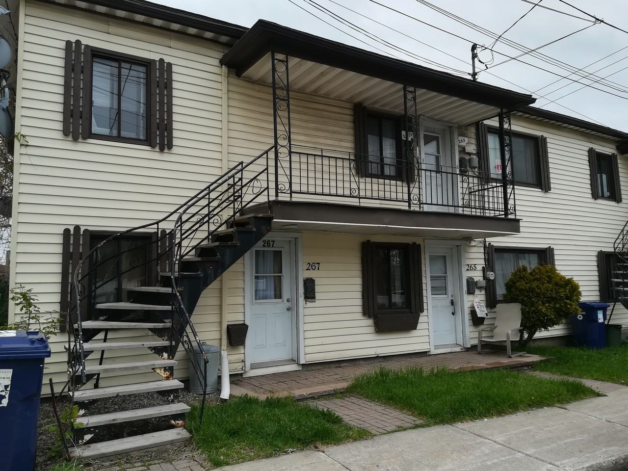 265 Rue SaintHubert, Laval, QC H7G 2Y5 Studio Apartment for Rent for