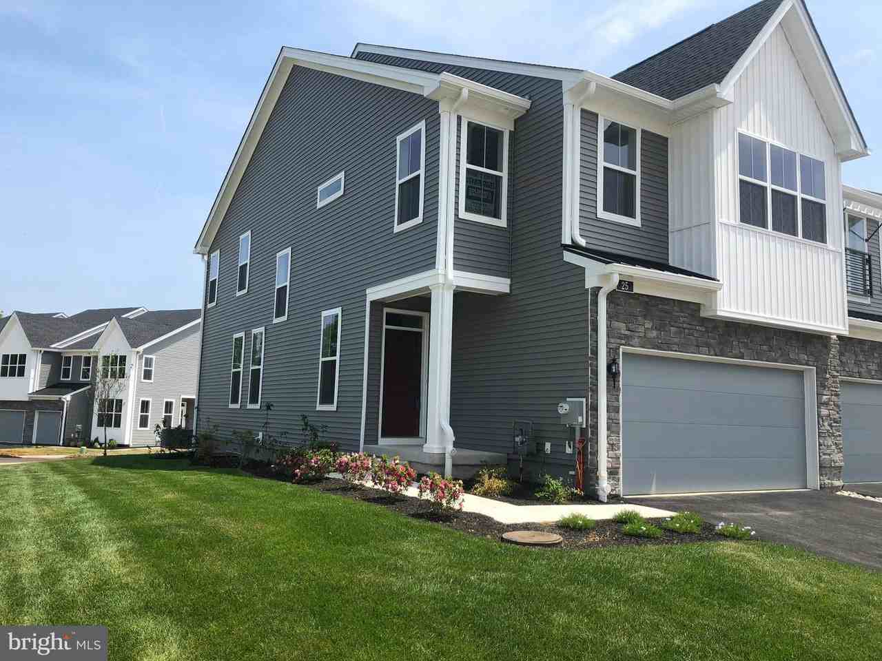 25 Chase Ln - Photo 2 of 35