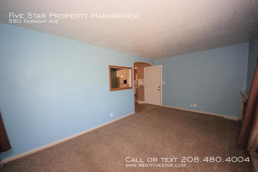 580 Fairmont Ave - Photo 3 of 9